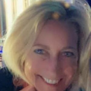 Meet your Posher, Laurie